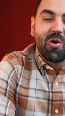 با ChatGPT مخ بزن 🔥دیگه لازم نیست بشینی فکر کنی چی بگی تو چت — فقط این کارا رو بکن: 1.برو تو اپ ChatGPT 2. رو آیکون 🎤 بزن تا صدات رو بشنوه 3.اون سهنقطه بالا رو بزن 4.گزینهی 