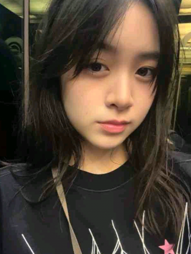 mylofly⛷️💨                                                                                           #lilyjkt48 #jkt48newera #fyp #soundviral #berandatiktok 