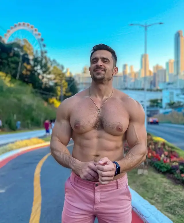 Amo meu país e amo Santa Catarina.   Bc #balneariocamboriu #muscle #bodybuildingmotivation #bodybuilders 