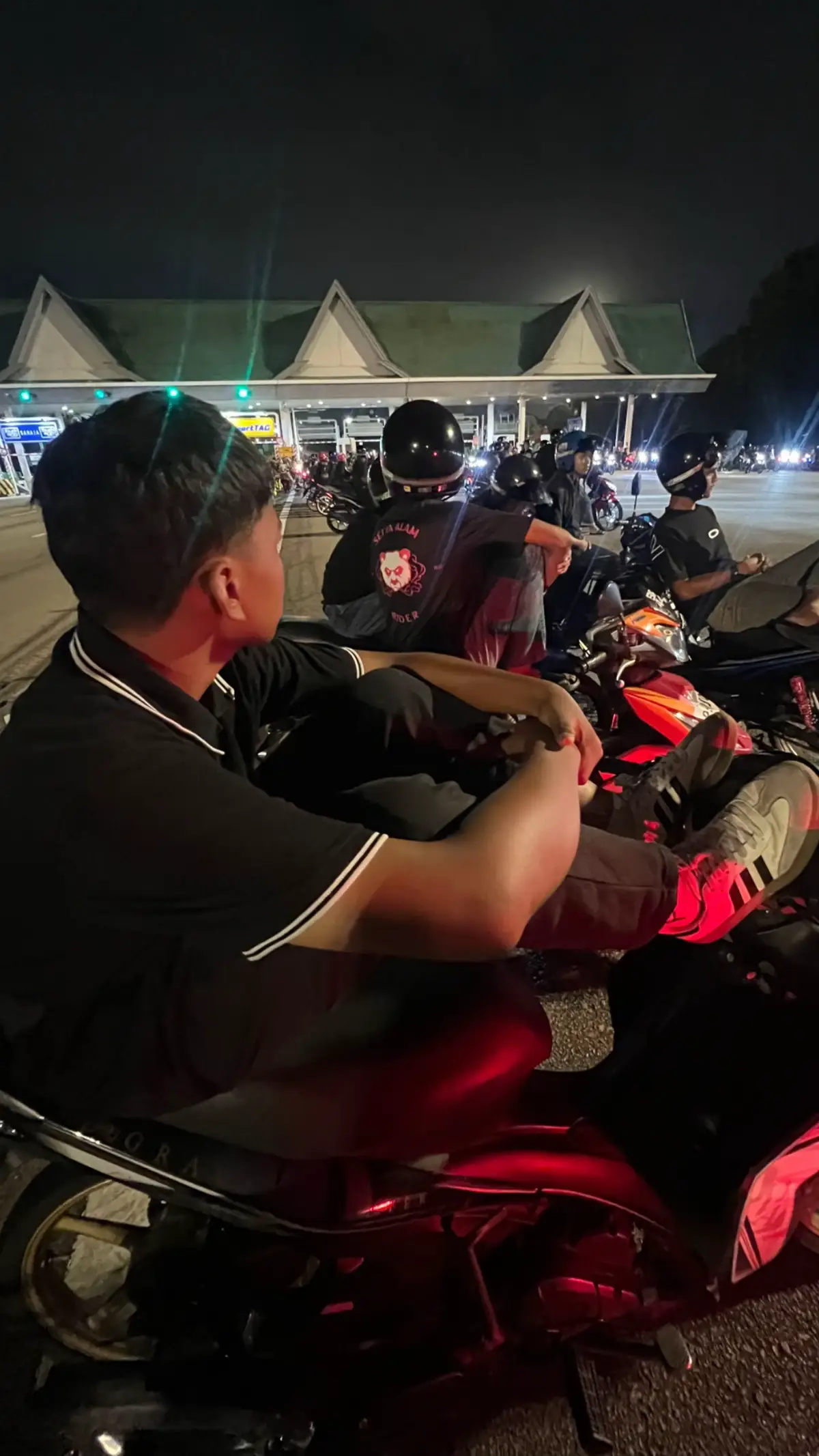 #fypage #bismillahfyp #xybca #malamminggu #galau 