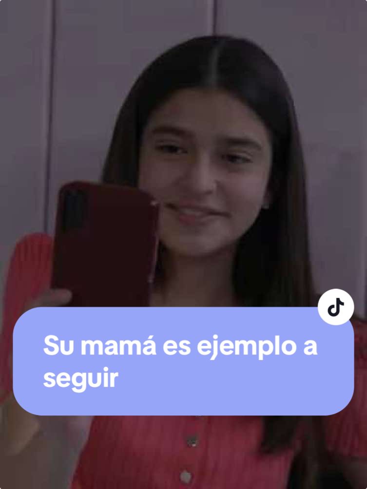 En #LaRosa🌹 Iris está orgullosa de su mamá y la ve como un ejemplo a seguir 🤩🤗  Mamá Modelo  Pt. 1   #Drama  #Televisa #LaRosaDeGuadalupe