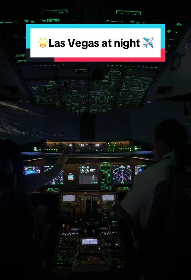 🌟Let’s fly to Las Vegas at night 👨‍✈️✈️ #aviationismylife #aviationlovers #flightexperience #toronto #todotoronto #AviationCareers #b777 #torontofunactivities #aviation #aviationlife 