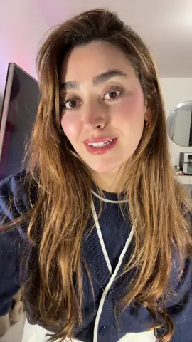 Please les filles gololi en commentaires 😘😘