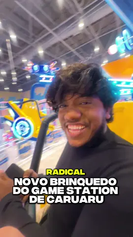 QUE BRINQUEDOS SÃO ESSES! Fomos com nossos amigos nos novos brinquedos do @oficialgamestation e AMAMOS. Esses dois estão sem dúvidas no nosso TOP 2! Surreal de bom! #fyp #gamestation #caruaru #viral #park 