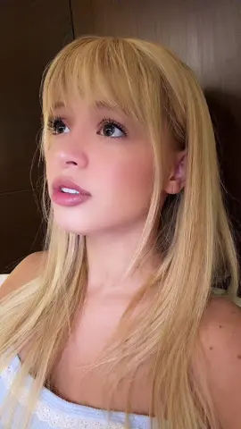 я не понимаю, что же мне сказать, когда я сижу уже 2 дня не выходя из номера 😭🤣