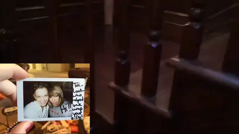 When Taylor and Karlie lived together in an apartment in NYC, they used to send gifts to Taylor's fans around Christmas time. This series of videos was recorded during the month of December. Videos recorded by Karlie Kloss #kaylor 