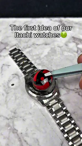 Which one would you rather wear?🫣