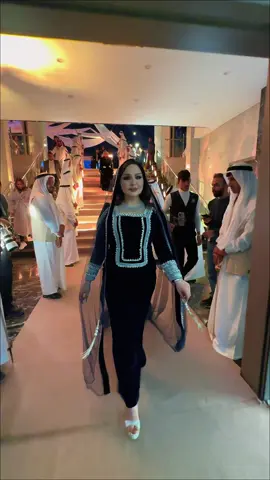 إطلالة عريفة الحفل الشاعرة شهد الشمري في حفل اطلاق وكالة هاف مليون في قرية دجلة 