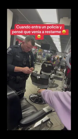 #mentiras es mi cliente policía ya se está #bizcoho verdad jaja #viralvideo #fyp 