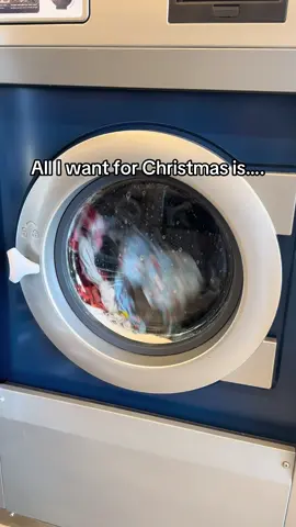 We know it’s the holidays and you’ve got a lot on your plate so let us help with the laundry. We offer affordable wash dry fold service that is simple and easy! Just drop off your laundry and pick it up perfectly folded and separated. #laundromat #springhill #christmas #fyp 