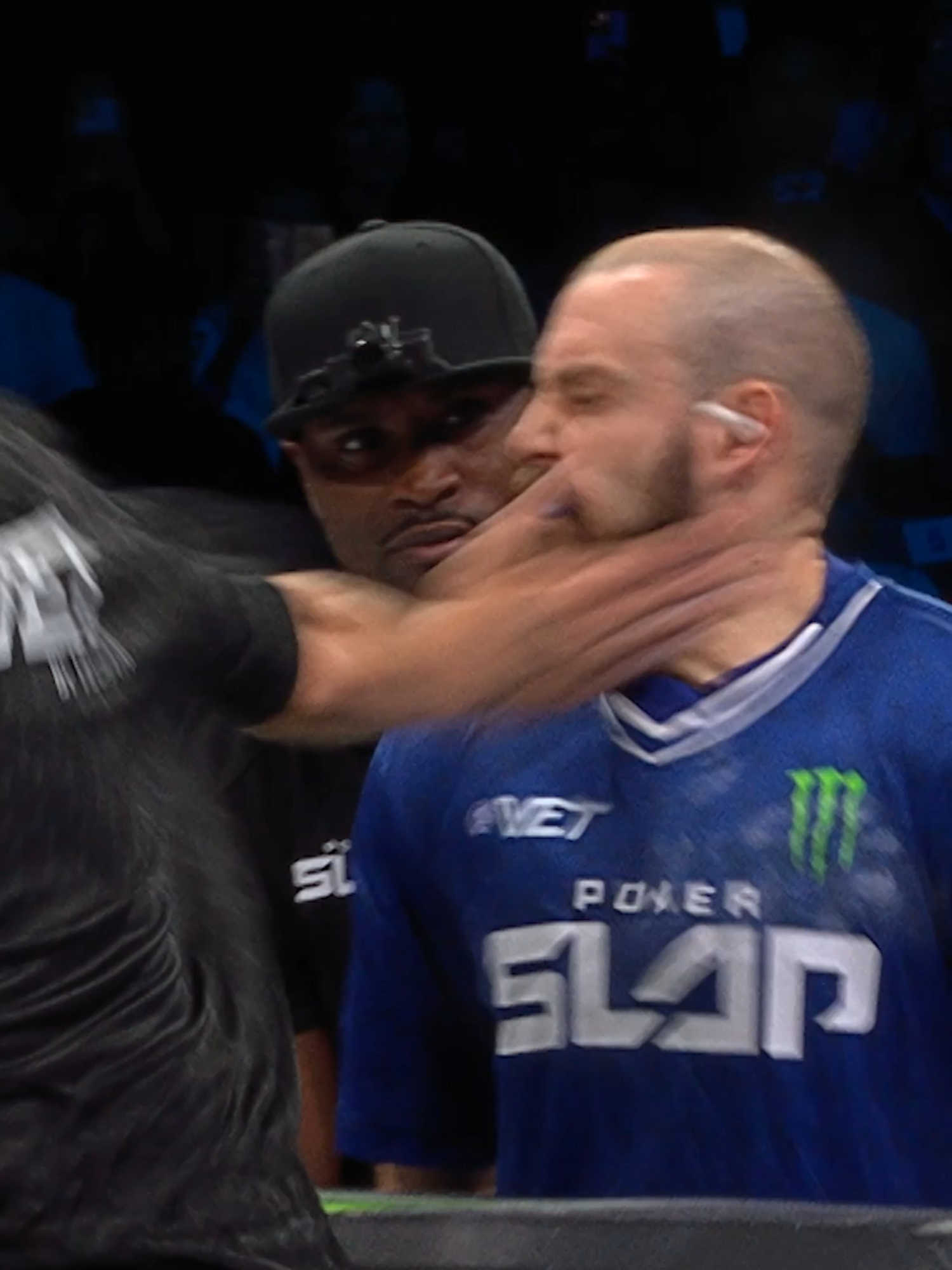 Ate it with ease then came right back to get the KO at #PowerSlap17, earning Vince the Make or Break Moment 🤯 [ B2YB Lucy Nicotine ]