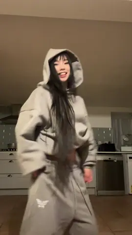 ayy #fyp #dance #trend #asian #viral 