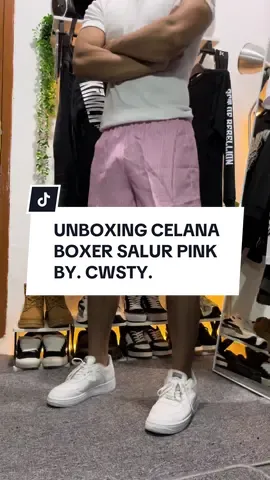Unboxing celana boxer salur pink by. @CWSTY. #celanapendek #shortpants #celanapendekpria #celanapendekwanita #celanaboxer 