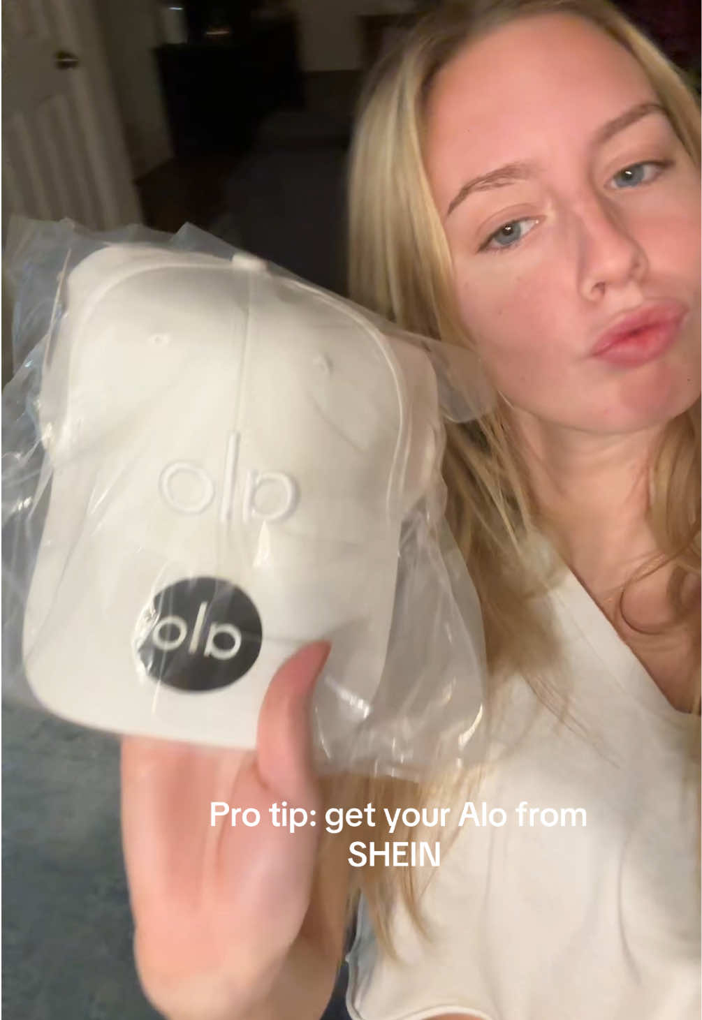 Your welcome 😛 #aloyoga #sheinhack 