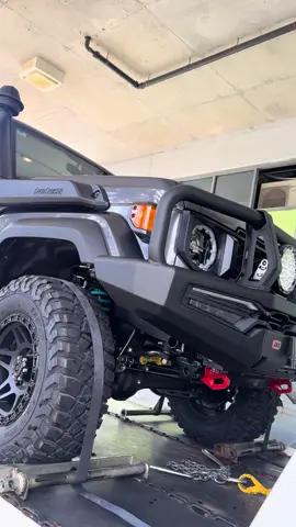 Another one done and dusted!  We also offer pick up and delivery of your brand new car, saving you the hassle, no matter where you are in Australia 👌 #sebuilt #lanscruiser #shannons_engineering #se #lc79 