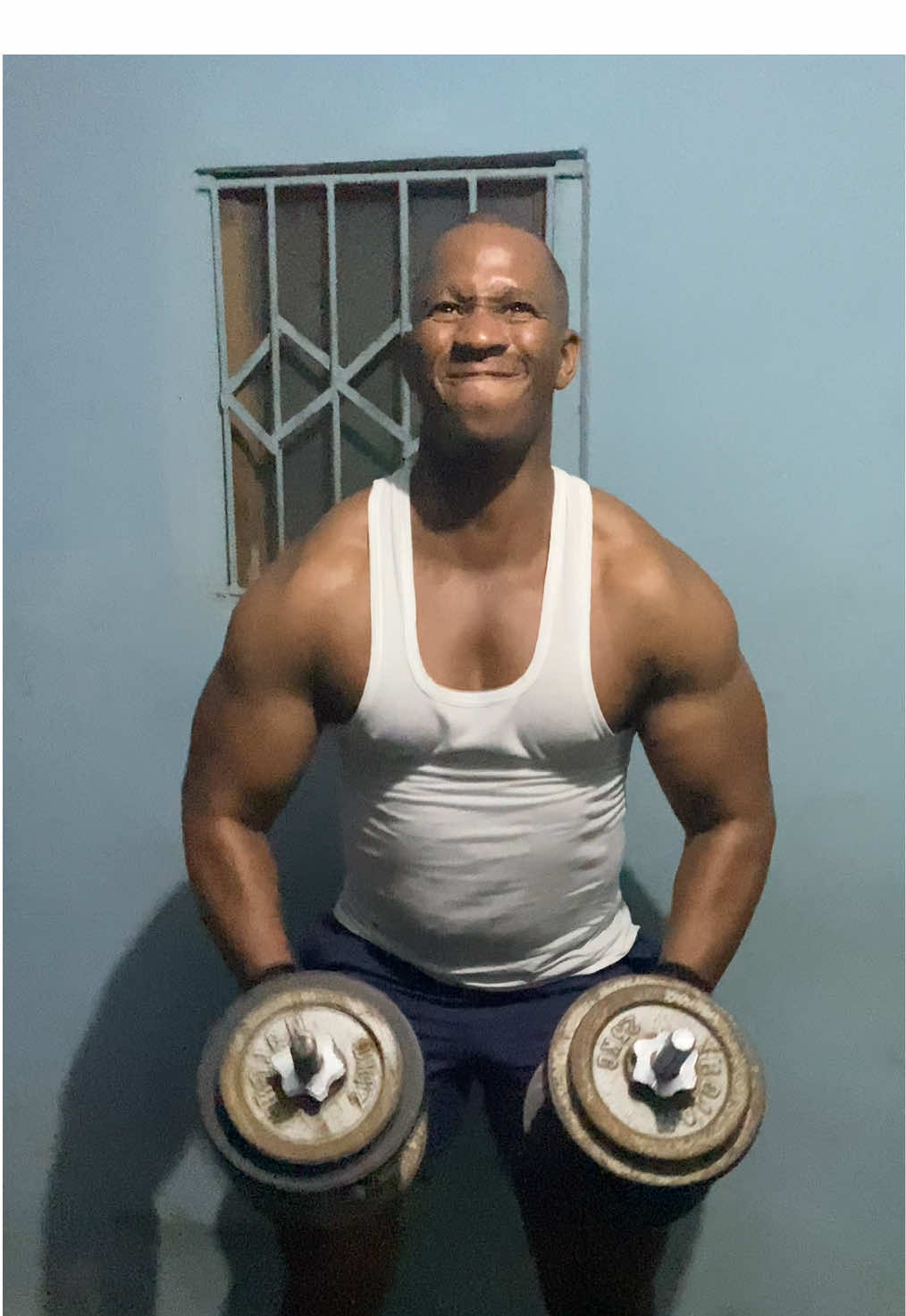 🔥 Secret Shoulder Exercises (Underrated but Powerful) 1. Lean-Away Lateral Raises Leaning slightly to the side increases the range of motion and keeps tension on the side delt. → Insane side delt pump, rounder caps. 2. Cable Y-Raises Targets upper traps + rear delts + side delts all at once. → Builds that athletic, superhero shoulder shape. 3. Seated Behind-the-Body Cable Lateral Raises Cable stays behind your hips so the side delts do all the lifting. → Cleaner, deeper side delt isolation. #sonkanifitness #GymTok #Fitness #shoulders #creatorsearchinsights 