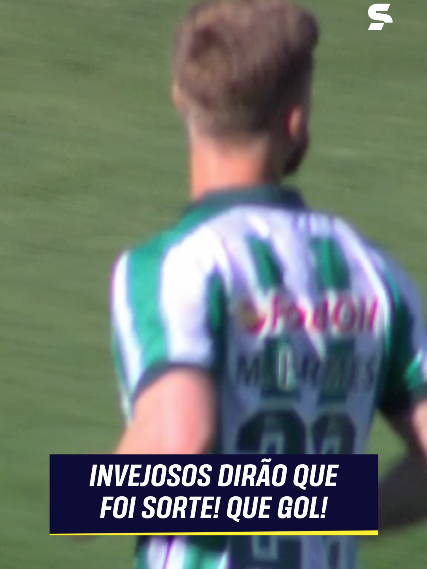 1120UM GOLAÇO DO JU! 💚🔥 Marcelo Hermes pegou de longe, a bola ganhou altura e acabou encobrindo o Cássio. Vai ter gente dizendo que ele cruzou, vai ter gente jurando que ele mirou no gol… mas no fim das contas, o que vale é simples: ela morreu lá dentro! Que pintura! 👀✨ *Contém legenda automática #BrasileiraoNoSportv #Juventude #Cruzeiro #MarceloHermes #Gol1)(2)