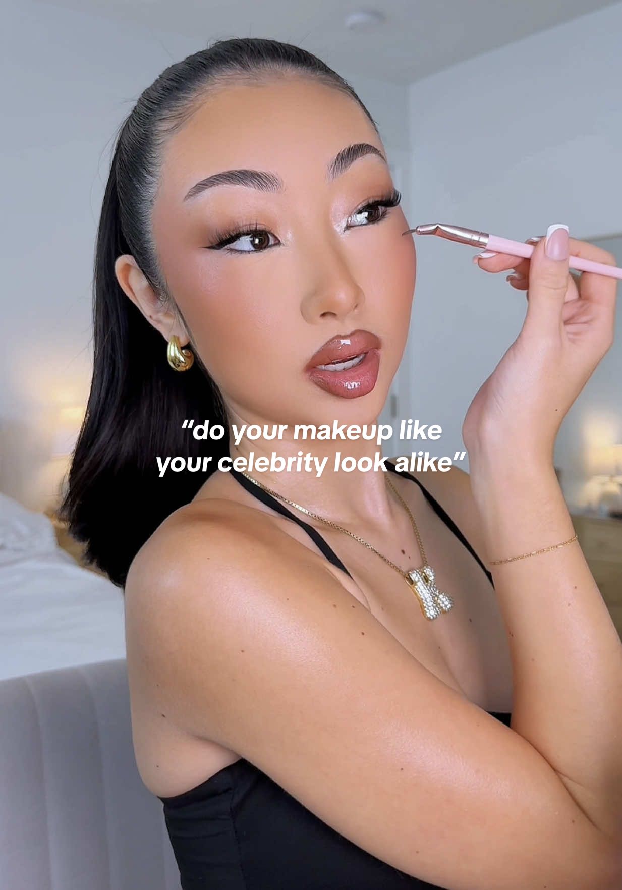 apparently you’re supposed to do your makeup like your celebrity look alike 🫢 tbh I’m SO OBSESSED with this look 👀 whose your celebrity look alike? @rhode skin @milkmakeup @Huda Beauty @Westman-Atelier @patrick ta @Charlotte Tilbury @Kosas @Makeup By Mario @Milani Cosmetics @LAWLESS Beauty #makeuptutorial #makeupchallenge #MakeupRoutine #makeuptips #cindykimberly 