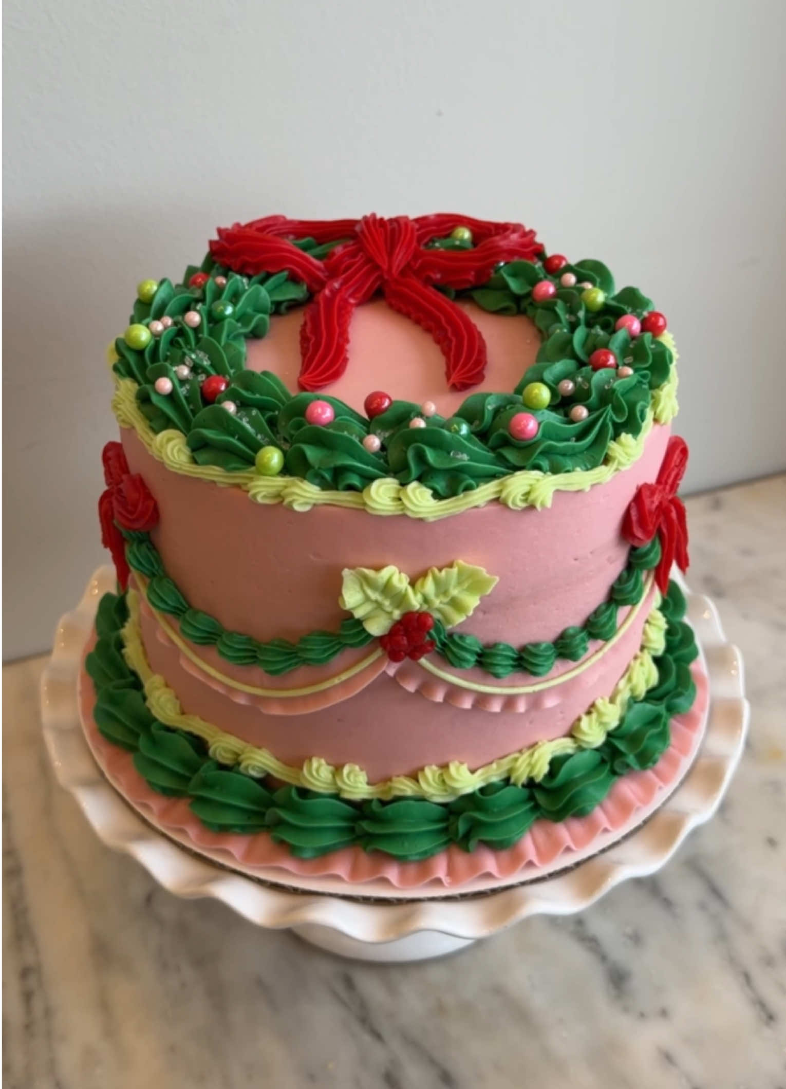 Are we ready for Christmas content yet? #cakedecorating #christmascake #tiktokencyclopediacontest #christmas #buttercreamcake 