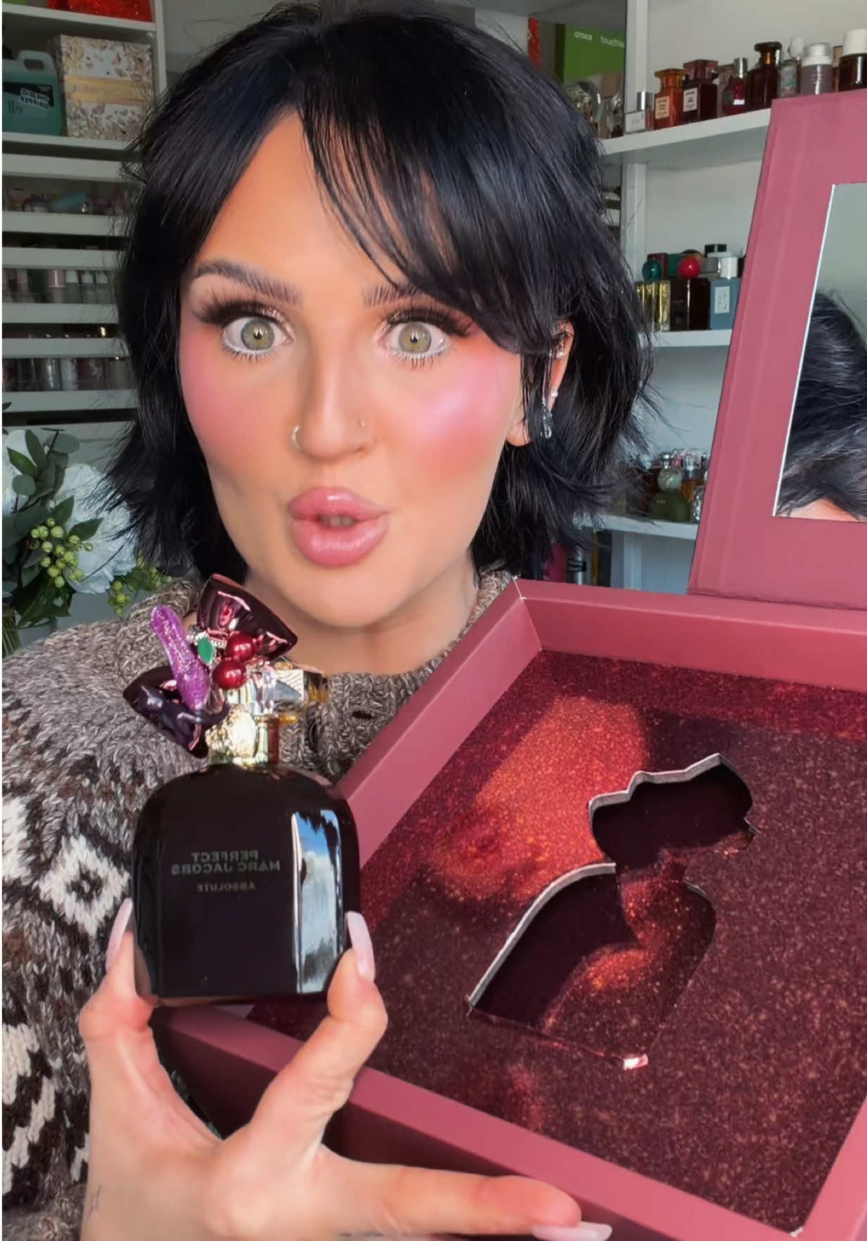 I just found my winter fragrance… OMG. #marcjacobs #perfume #fragrance #perfumetok #fragrancetok 