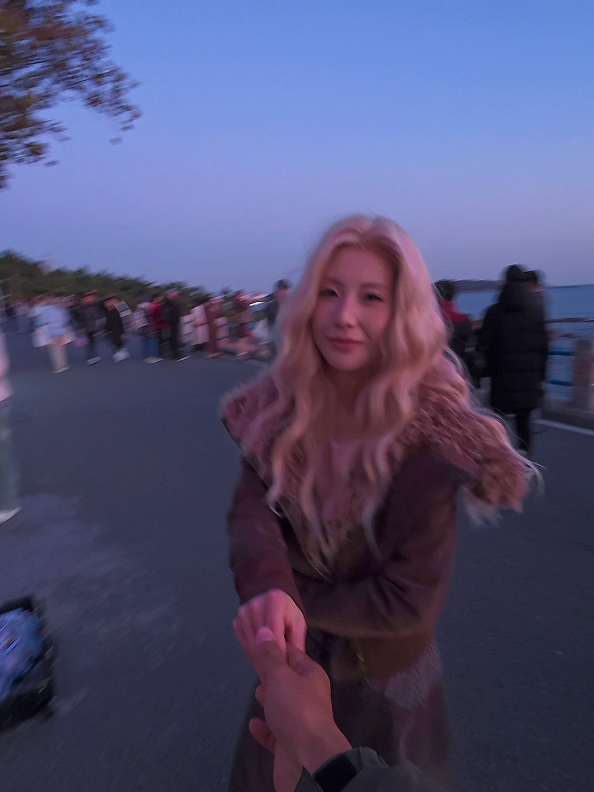 随机跟陌生人转圈圈#日常分享 #街拍 #跟陌生人打招呼