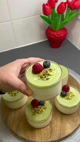 مهلبية البيستاشيو #مهلبية_بالبسكويت_وزبدةالبيستاشيو #francetiktok #رمضان_يجمعنا #الكويت_مصر_السعودية_سوريا_الامارت #USA  المكونات: بسكويت الشاي  ليتر حليب  4ملاعق نشاء الذرة  4ملاعق سكر  ملعقة صغيرة فانيليا كوب جبن سائل (ماس كربوني) زبدة البيستاشيو (فستق حلبي ) للزينة حسب الرغبة 