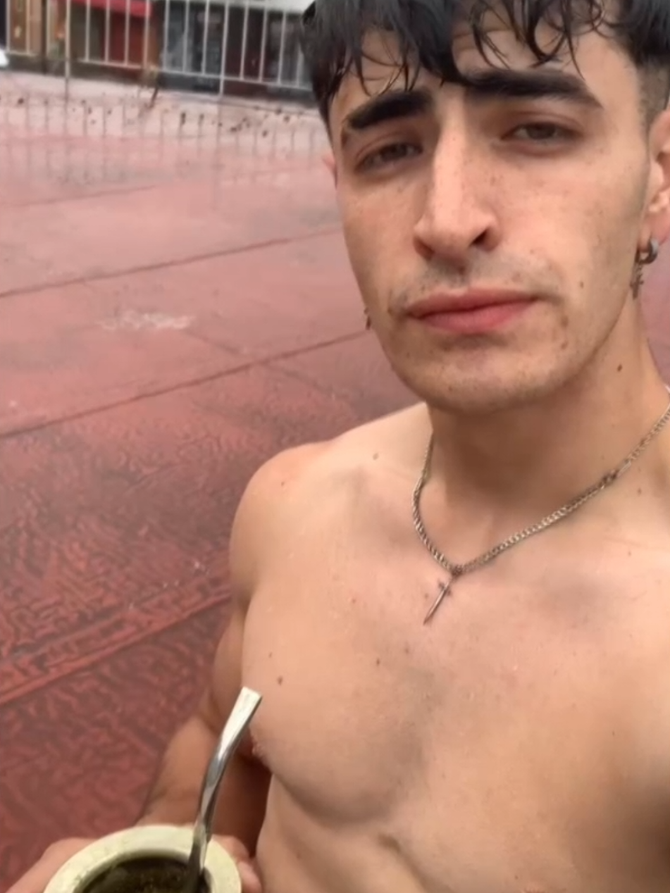 Yo también quise ser Momo…@Axel Baigorria  #momo #coscu #parodia #streamerargentino #axellbg 