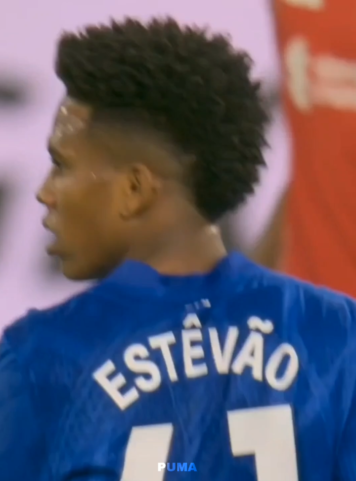 Estevão vs Liverpool 2025