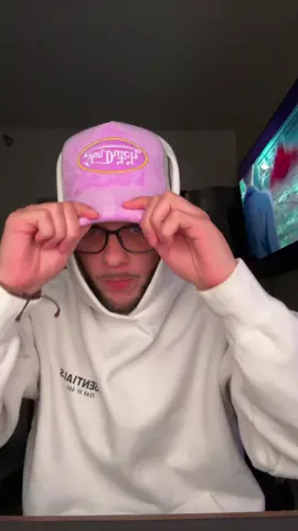 Hat goes crazy ngl #fyp #fashiondeals #tiktokshopblackfriday #viral 