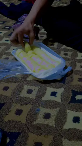 اووووكل انا اخلي الحيوان يجوع 😂 