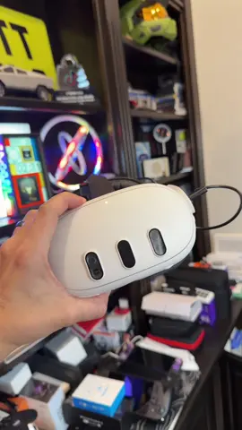 Absolutely amazing #METAQuest3  you can get now this is an amazing discount! Must see! #kahlagaming #TikTokShopCreatorPicks #TikTokShopBlackFriday #TikTokShopCyberMonday 