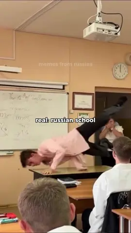 A normal day at school🇷🇺 #memesfromrussia #laughoutloud #jokeoftheday #meme #russianmemes