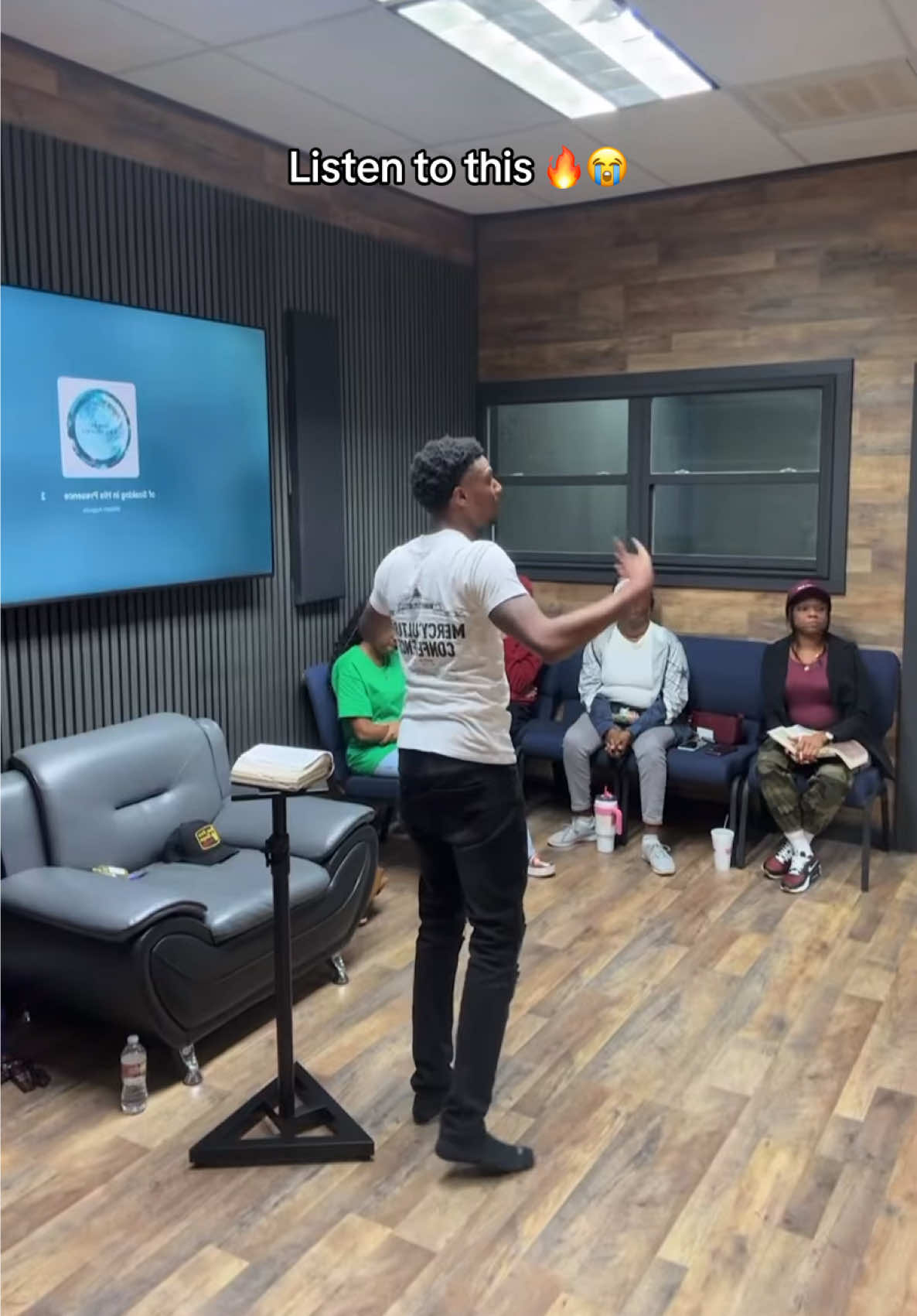 Jesus loved Judas so deeply, so consistently, so sincerely… that none of the disciples could even discern he was the one who would betray Him. That’s the kind of love the Savior walks in A love that doesn’t expose, humiliate, or blast someone’s flaws… but love that keeps no record of wrongs while still fulfilling prophecy and purpose. This isn’t just about Judas. It’s about us — how many times have we betrayed, doubted, or ignored Jesus, yet He continued to wash our feet, call us “friend,” and invite us back into communion Let this revelation stir your heart: The love of Jesus is so perfect that even those closest to Him couldn’t tell who would harm Him… because His love showed no favoritism, no change in tone, and no shift in affection. If you’ve ever felt unworthy, distant, or too far gone — remember this: Jesus loved Judas all the way to the end. And He loves you the same. Watch, reflect, and let His love transform you. #christian #jesus #judas 