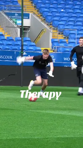 Who doesn’t love making saves ! #gktraining #bestsaves #fyp #trendingsong 