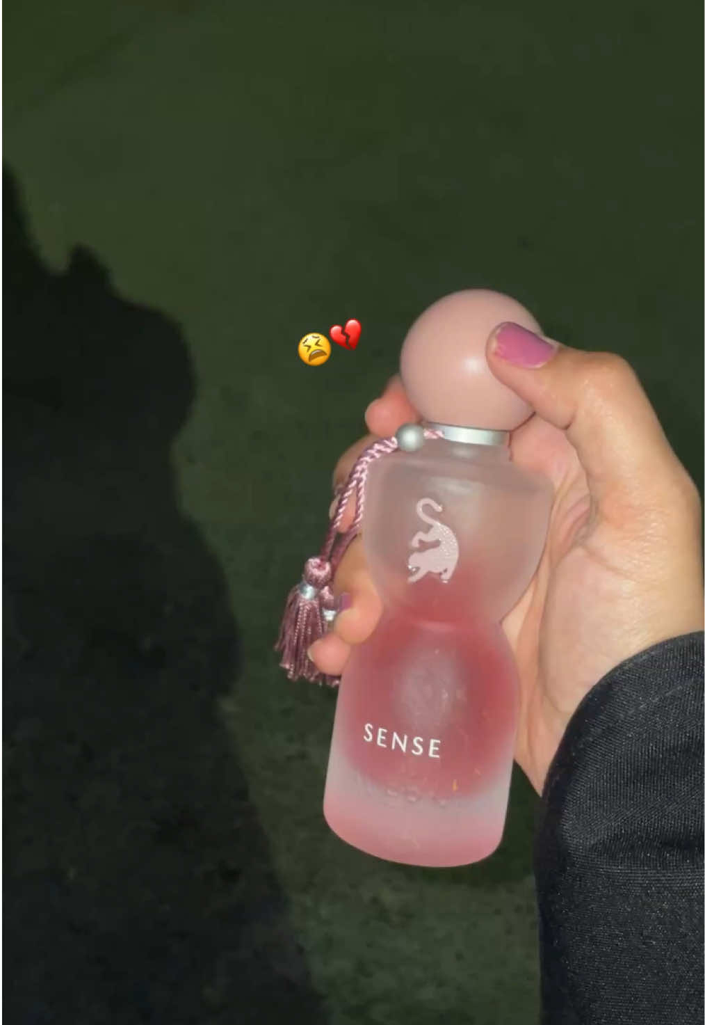 ضحيت بالعطر عشانكم أحبكم😫♥️🔥.  #ترند #انوفا #like #viralvideo 