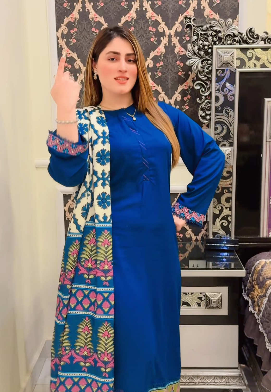 Insta sameerabutt-official #tiktok #viralvideo #sameerabutt #foryou #foryourpage 