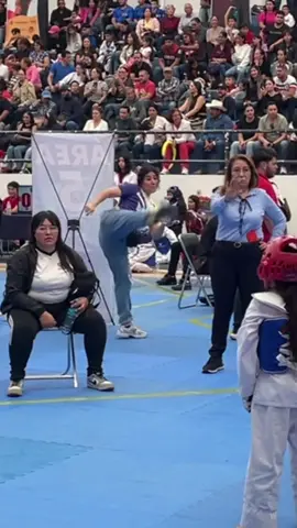 Plot twist: sí la entendió, y sí la sacó 😳💥 #LaylaLegendaria #TKDBeastMode #HumorFighter”