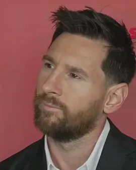 العيون لا تكذب أبدا#ميسي #برشلونة 