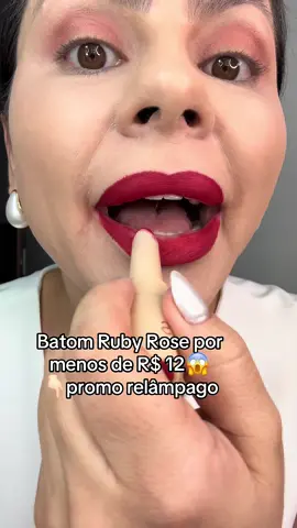 De R$ 29 por R$ 12  Estou usando a cor GL7 o vermelho  perfeito, mostro no vídeo nessa ordem, GL1, GL2 e GL3 🛒💃🏻 #achadinhos #blackfridaybrasil #batom #linhaglass  #make