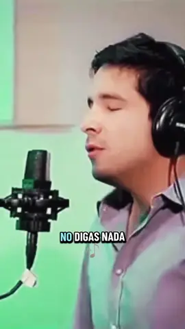 Hay silencios que dicen todo… y este duele más que cualquier palabra 💔 Si esta parte te pegó, dejá tu like y guardá el video… tu reacción empuja a que más gente lo vea.   ✦ @letras.que.matan   #CaliYElDandee #NoDigasNada #MusicaLatina #LetraDelDia #Fyp