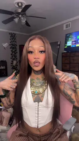 Brown color and big discount! Click on the orange cart to get the same wig from: @Megalookhair @Megalookhair shop  #Megalookhair #136gluelesswig #TikTokShopBlackFriday #TikTokShopCyberMonda