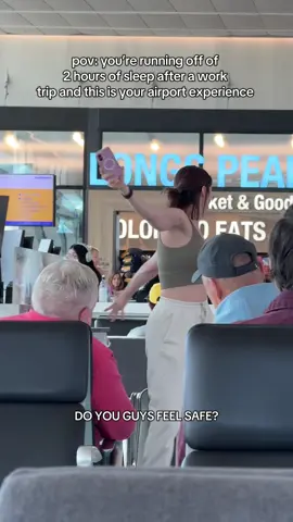 literally what is wrong w ppl lol #airport #dia 