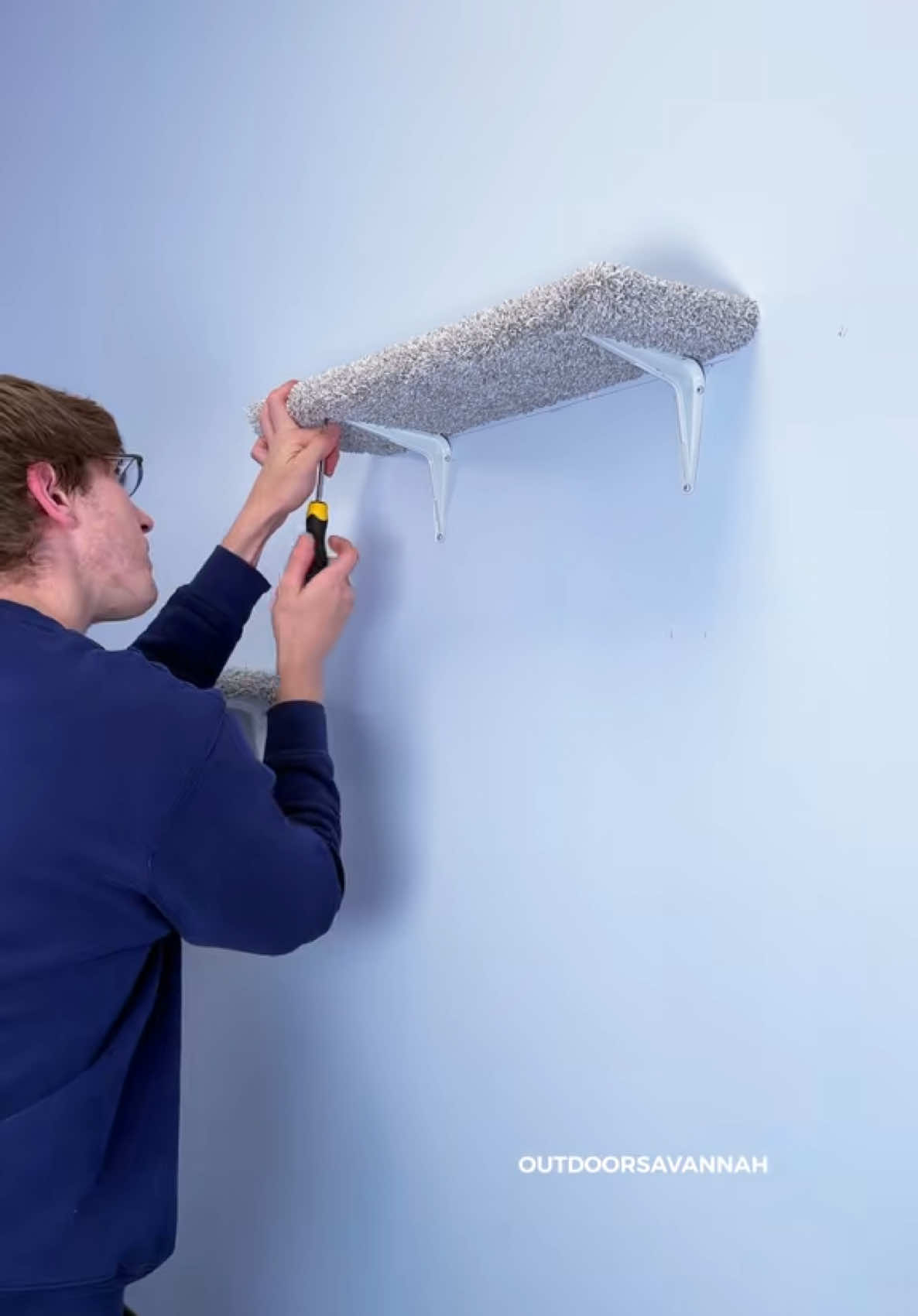 How I build a cat shelf #DIY #cat 