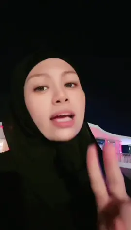 #NasehatDiri#TentangPernikahan#Niat dan tujuan dalam kehidupan pernikahan. Retaknya rumah tangga dikarenakan.” Tidak memiliki prinsip hidup,terlalu cinta dengan urusan duniawi,nikah hanya karena materi,kurang mengukuhkan iman,kurang menjaga ketakwaan dan ketaatan.Jadi kalau hati lemah sangat mudah tergoda.