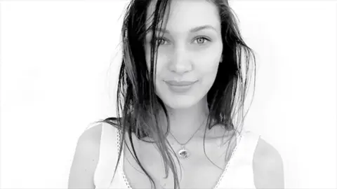 miss bella hadid #bellahadid #fyp #victoriassecret #model 