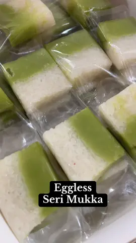 Eggless Seri Muka 🥥 Contact us via Instagram to place your orders. Tab on our Bio. 🌻 #cakesandbakessg #sgbakes #kuihputerisalat #homemade #SeriMuka