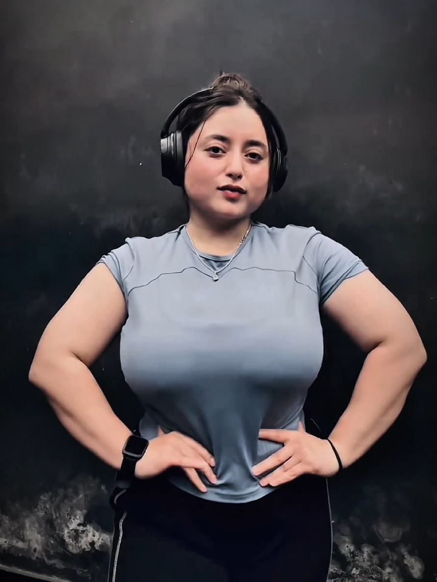 on 🏋🚴💪#gymgirl #gym #fypppppppppppppp #vairl #100kviews 