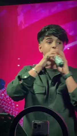 يادكتورة عالجيني يا دكتورة الفنان احمد الصالح في مستر وان لاونج