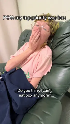 Wisdom has been stolen and replaced with only thoughts of box #wisdomteeth #box #wlw #fyp #lesbian 