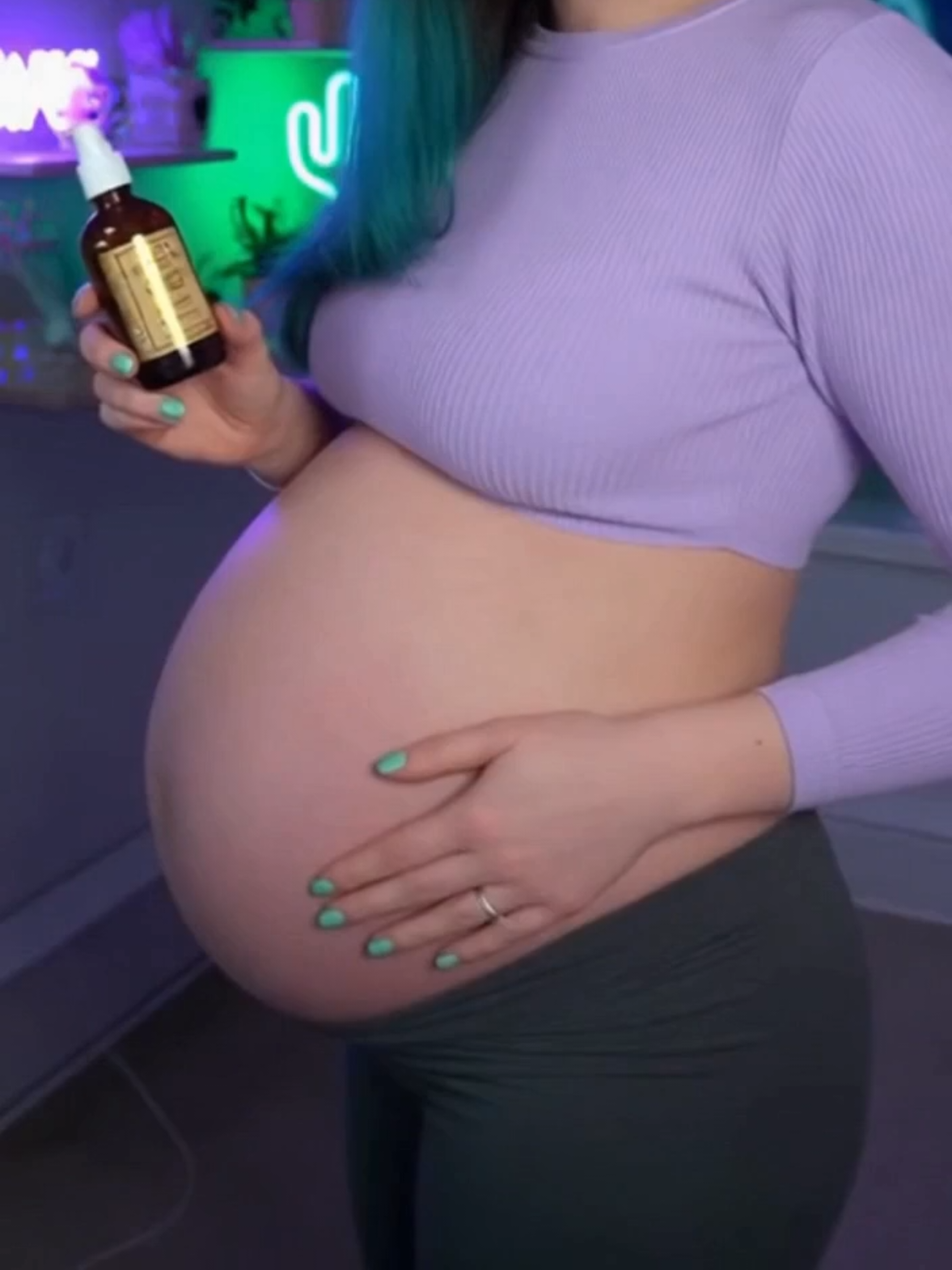 older video showing a little of my belly routine #pregnancy #pregnant #bigpregnantbelly #9monthspregnant #pregnantbelly 